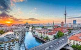 How To Make Friends And Enjoy A Working Holiday in Berlin